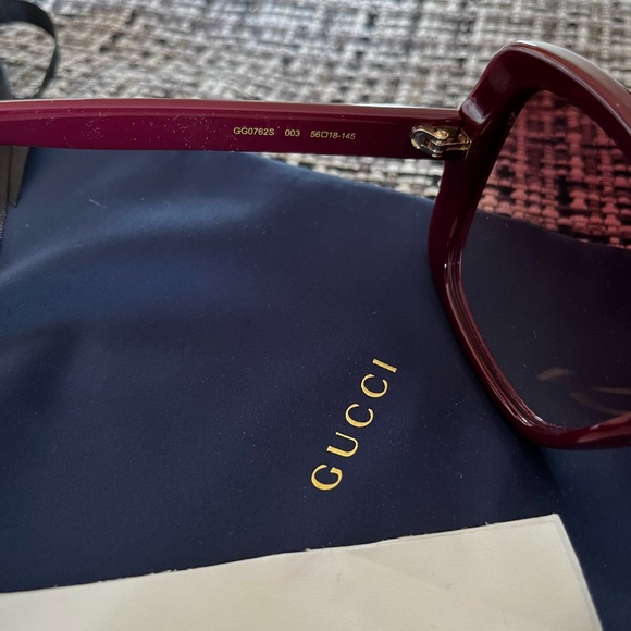 Gucci sunglasses in burgundy - Picture 4 of 8